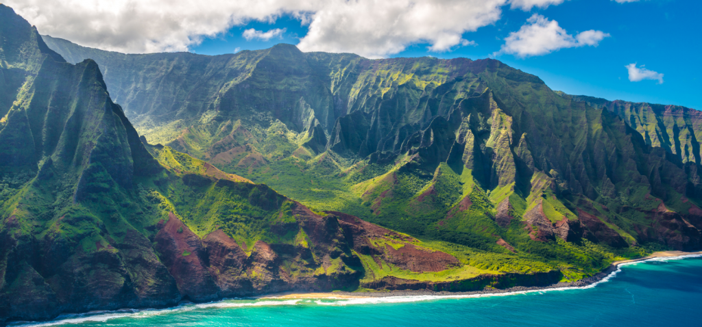 Die hawaiianischen Teiche bieten beste Voraussetzungen für das Spirulina-Wachstum ohne Dünger oder chemische Stoffe.